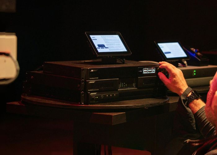 amplificateur de puissance pour sonorisation professionnelle
